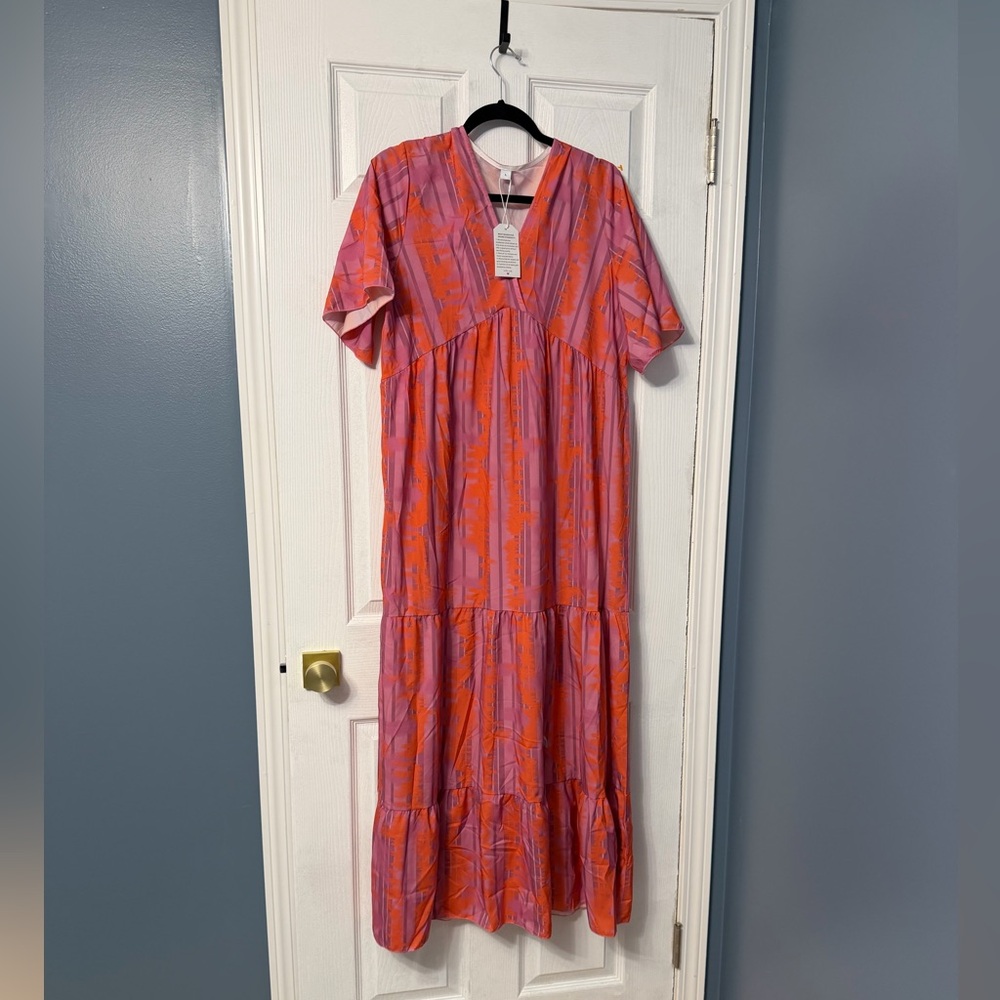NWT maxi dress with short sleeves and v neck size large
